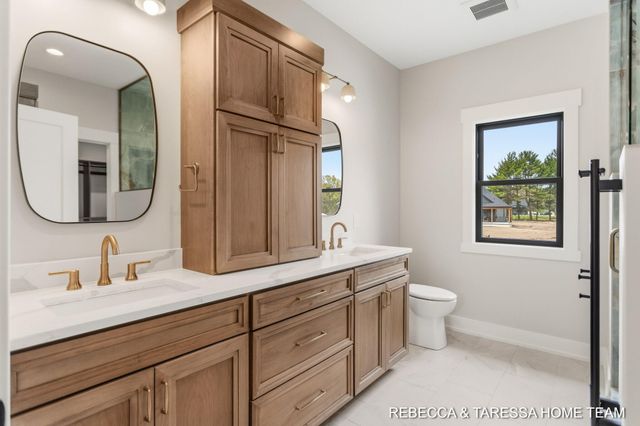400 Sabine Drive 8, Muskegon, MI 49442