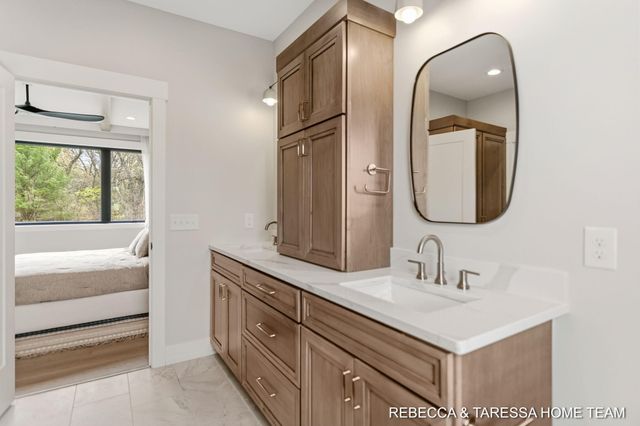 400 Sabine Drive 8, Muskegon, MI 49442