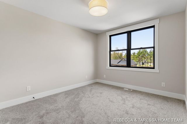 400 Sabine Drive 8, Muskegon, MI 49442