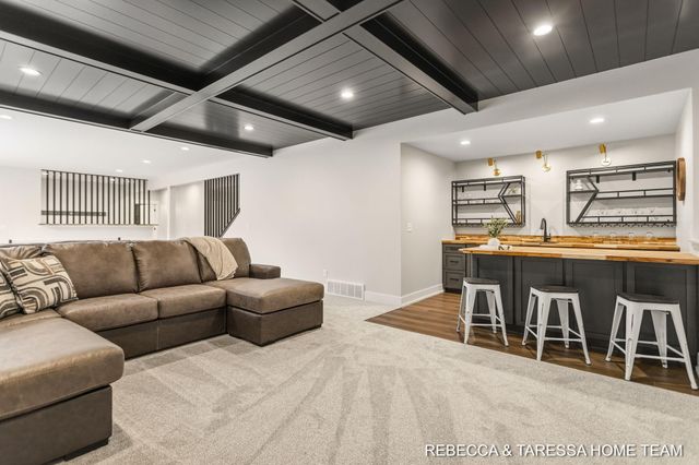 400 Sabine Drive 8, Muskegon, MI 49442