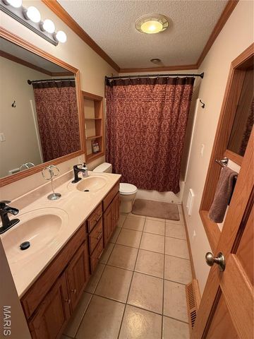 8162 Highway Mm, Hannibal, MO 63401