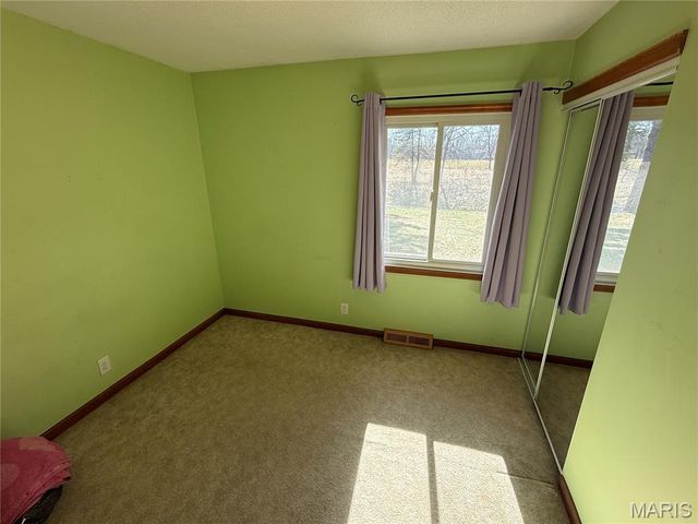 8162 Highway Mm, Hannibal, MO 63401