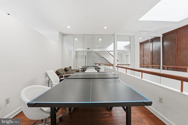 2211 WASHINGTON CIR NW, Washington, DC 20037