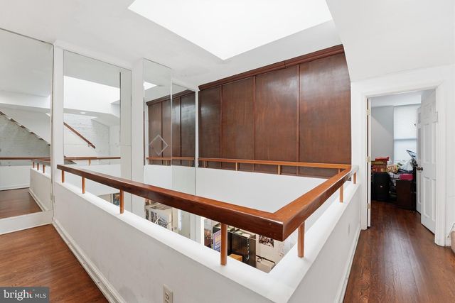 2211 WASHINGTON CIR NW, Washington, DC 20037