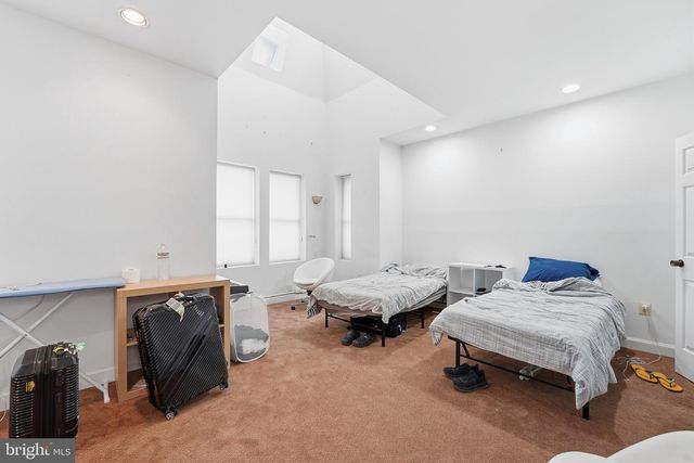 2211 WASHINGTON CIR NW, Washington, DC 20037