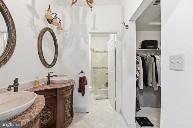 2211 WASHINGTON CIR NW, Washington, DC 20037