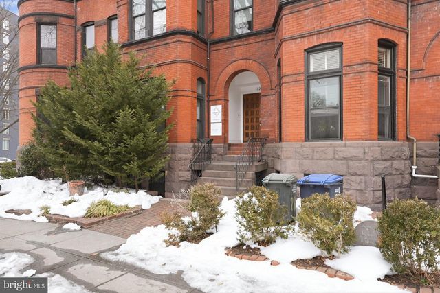 2211 WASHINGTON CIR NW, Washington, DC 20037