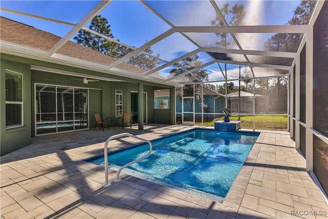 5 SAINTPAULIA Street, Homosassa, FL 34446