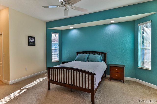 5 SAINTPAULIA Street, Homosassa, FL 34446