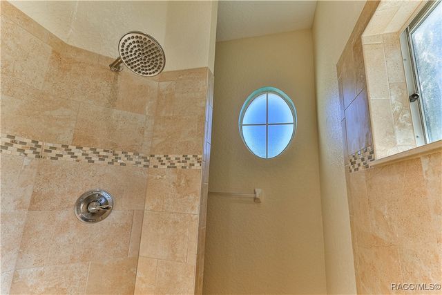 5 SAINTPAULIA Street, Homosassa, FL 34446