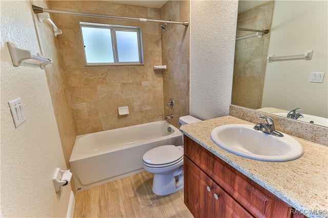 5 SAINTPAULIA Street, Homosassa, FL 34446