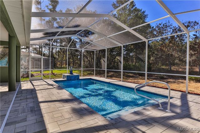 5 SAINTPAULIA Street, Homosassa, FL 34446