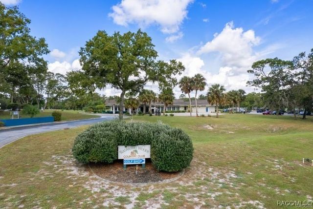 5 SAINTPAULIA Street, Homosassa, FL 34446