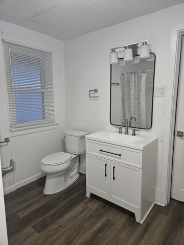 127 N Burgess Avenue, Columbus, OH 43204