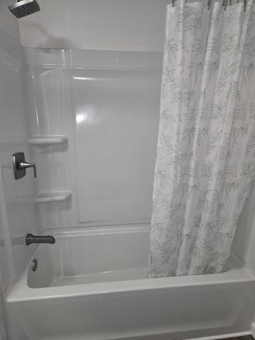 127 N Burgess Avenue, Columbus, OH 43204