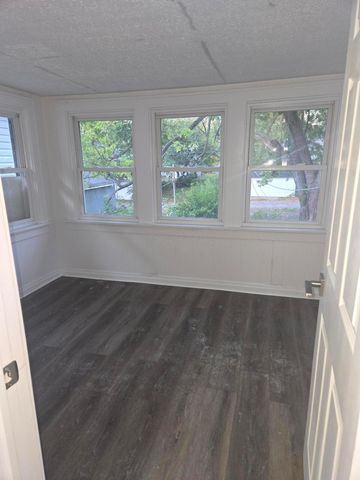 127 N Burgess Avenue, Columbus, OH 43204