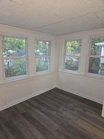 127 N Burgess Avenue, Columbus, OH 43204