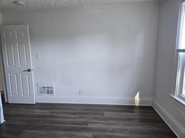 127 N Burgess Avenue, Columbus, OH 43204