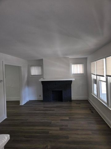 127 N Burgess Avenue, Columbus, OH 43204