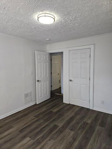 127 N Burgess Avenue, Columbus, OH 43204