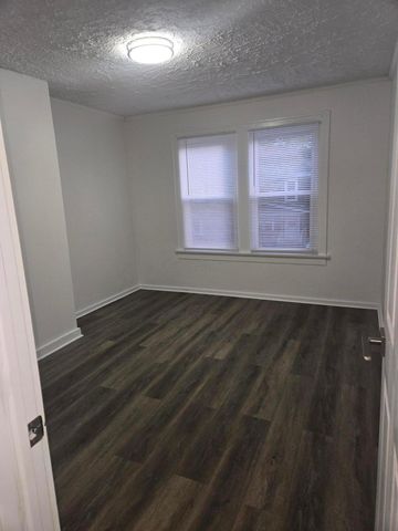 127 N Burgess Avenue, Columbus, OH 43204