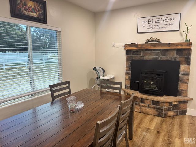 5707 Bussell Road, Bakersfield, CA 93314