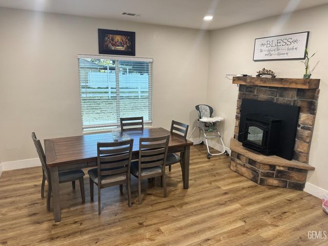 5707 Bussell Road, Bakersfield, CA 93314