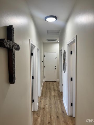 5707 Bussell Road, Bakersfield, CA 93314