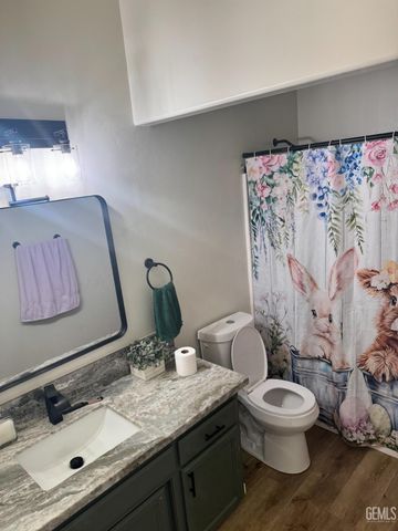 5707 Bussell Road, Bakersfield, CA 93314