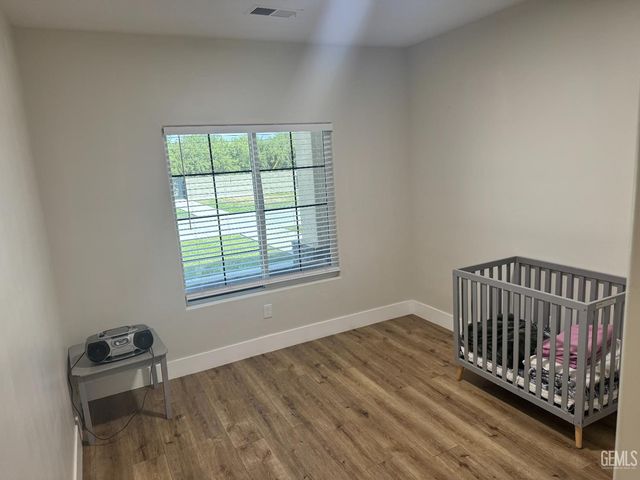 5707 Bussell Road, Bakersfield, CA 93314