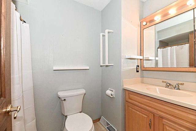 721 Oak Ridge COURT, Waukesha, WI 53188