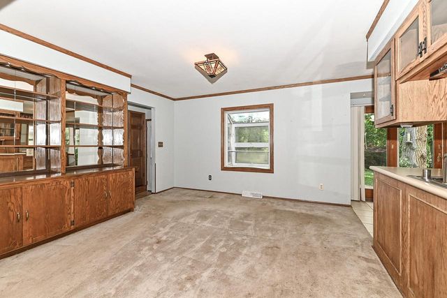 721 Oak Ridge COURT, Waukesha, WI 53188