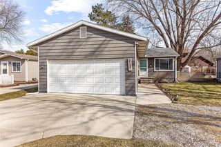 37137 Jefferson Avenue, Update, MI 48045
