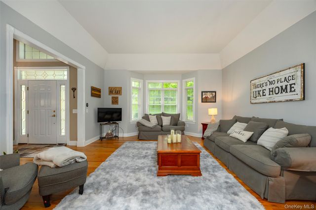 66 Carol Lane, Poughquag, NY 12570