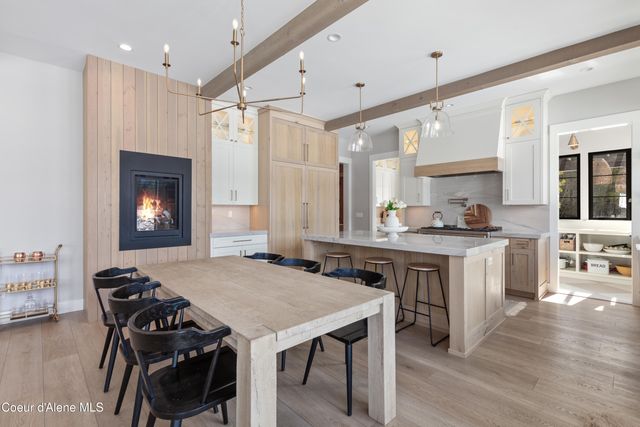 713 N Center Valley Rd, Sandpoint, ID 83864