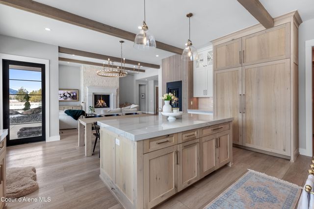 713 N Center Valley Rd, Sandpoint, ID 83864