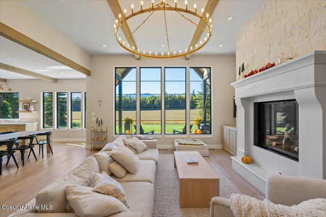 713 N Center Valley Rd, Sandpoint, ID 83864