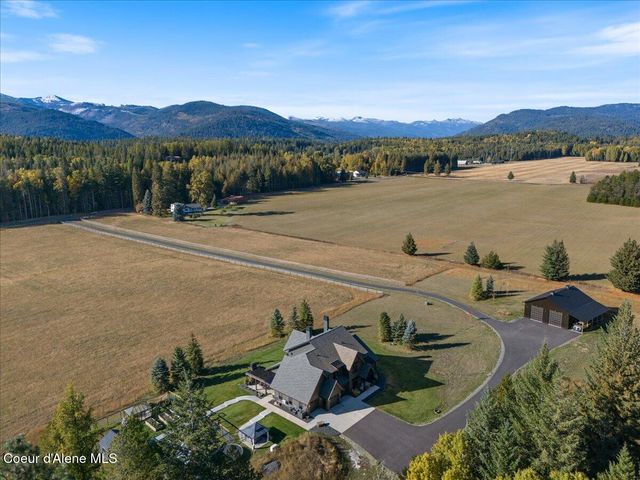 713 N Center Valley Rd, Sandpoint, ID 83864