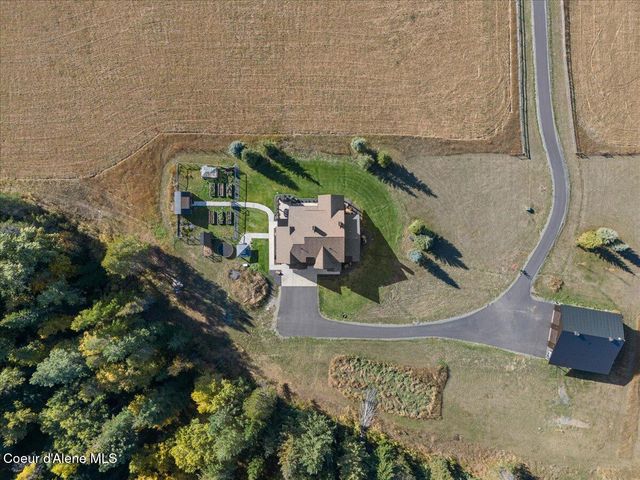 713 N Center Valley Rd, Sandpoint, ID 83864