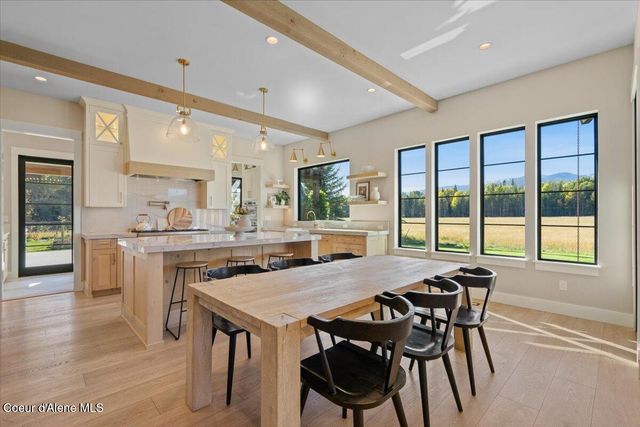 713 N Center Valley Rd, Sandpoint, ID 83864