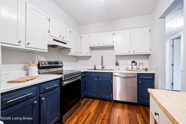 1008 Lake Way D2, Louisville, KY 40222