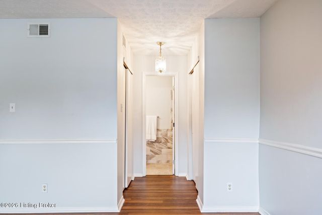 1008 Lake Way D2, Louisville, KY 40222