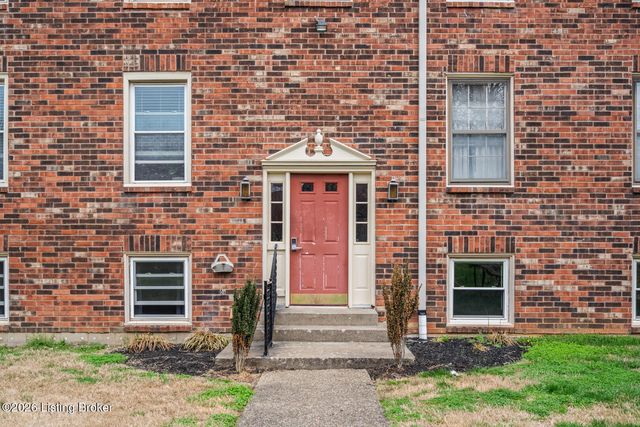 1008 Lake Way D2, Louisville, KY 40222