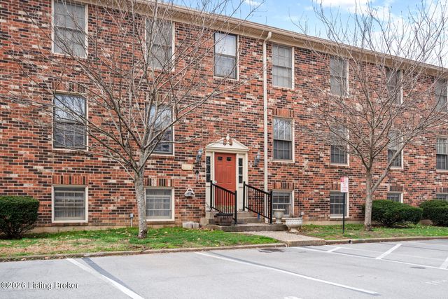 1008 Lake Way D2, Louisville, KY 40222