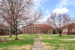 1008 Lake Way D2, Louisville, KY 40222