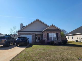 126 Millbrook Drive, Warner Robins, GA 31088