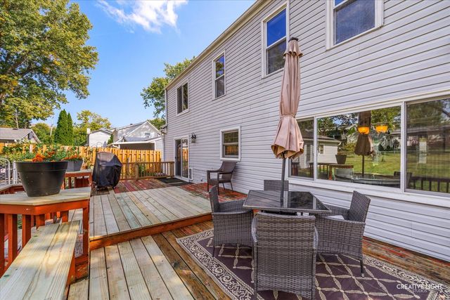 818 Menominee Drive, Lake In The Hills, IL 60156