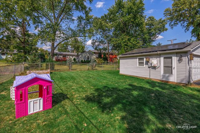 818 Menominee Drive, Lake In The Hills, IL 60156