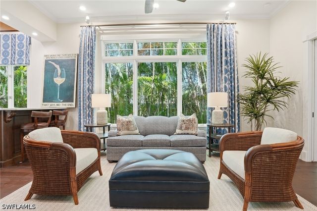 160 16th AVE S, Naples, FL 34102