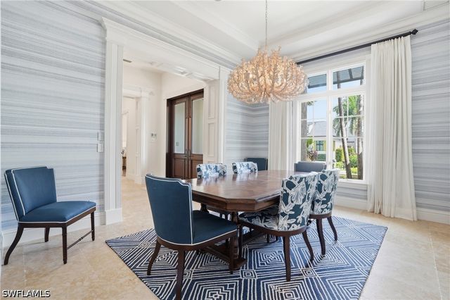 160 16th AVE S, Naples, FL 34102
